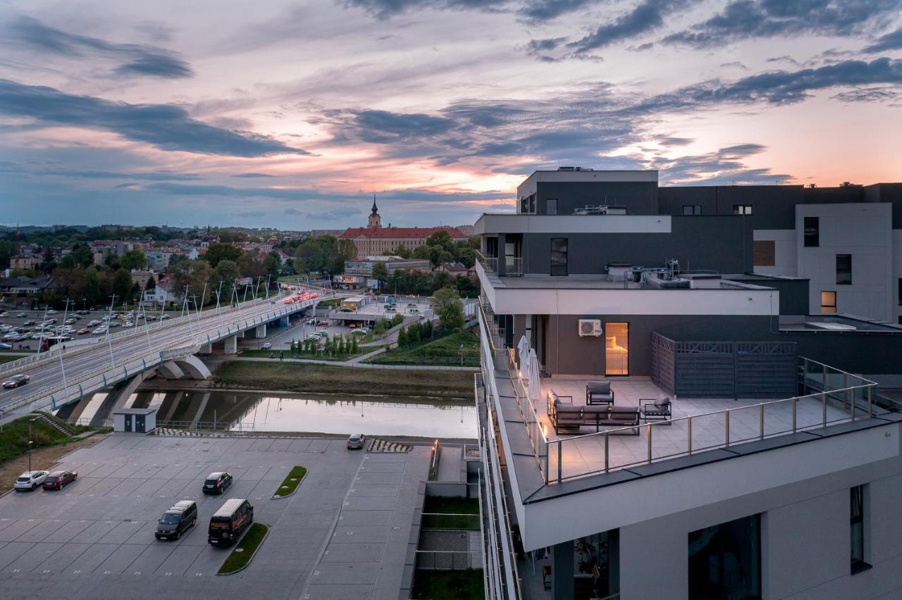 One Luxury Apartments Жешув Экстерьер фото